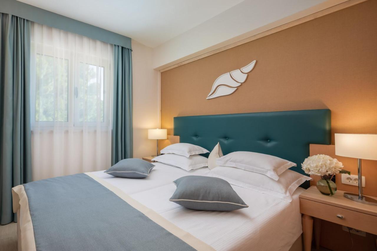 Aparthotel Flora ทูแชพี ภายนอก รูปภาพ