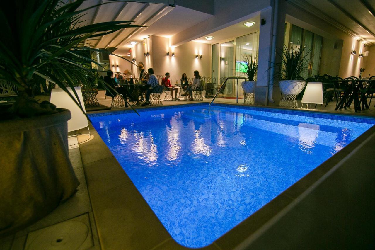 Aparthotel Flora ทูแชพี ภายนอก รูปภาพ